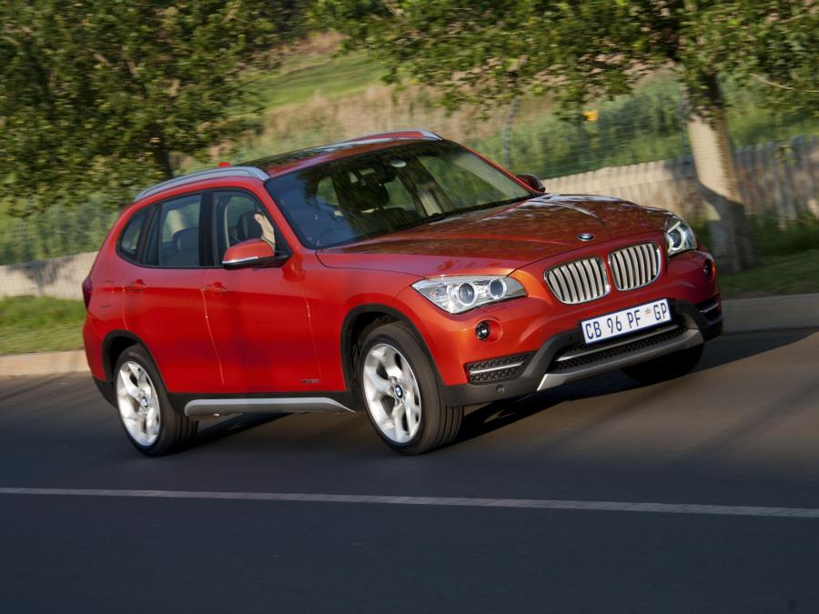  BMW X1 xDrive20i xLine (E84) 2012 года  (ZA) (фото 16 из 17)